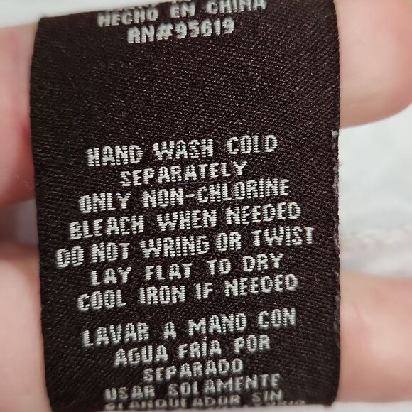 🔹️Fever White Gauzy Asymmetric Sleeveless Top Small - Picture 10 of 10